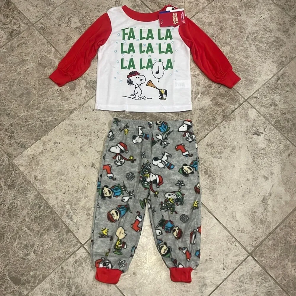 Jammie’s For Your Families Peanuts Fa La La Pajama PJ Set NEW Size 2T